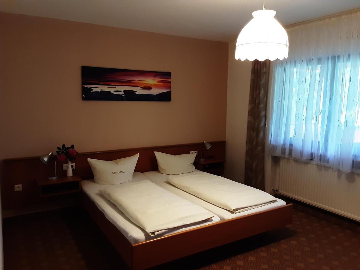 Hotel Gasthof Zur Krone Oberzent Extérieur photo