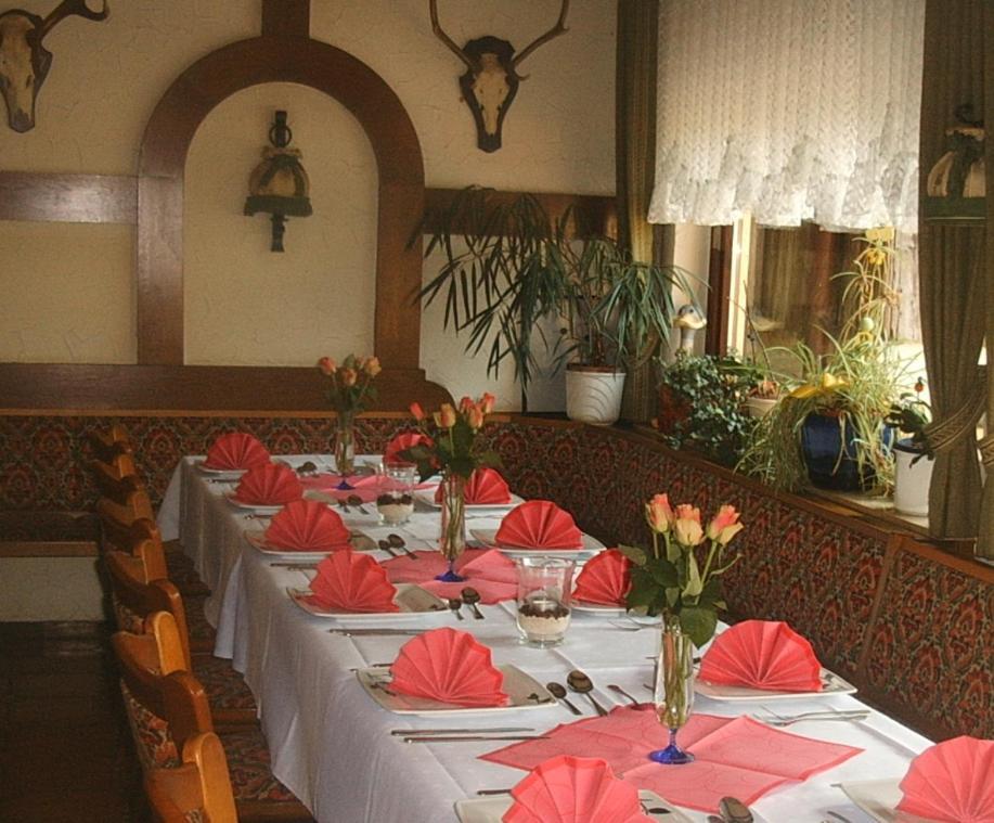 Hotel Gasthof Zur Krone Oberzent Extérieur photo
