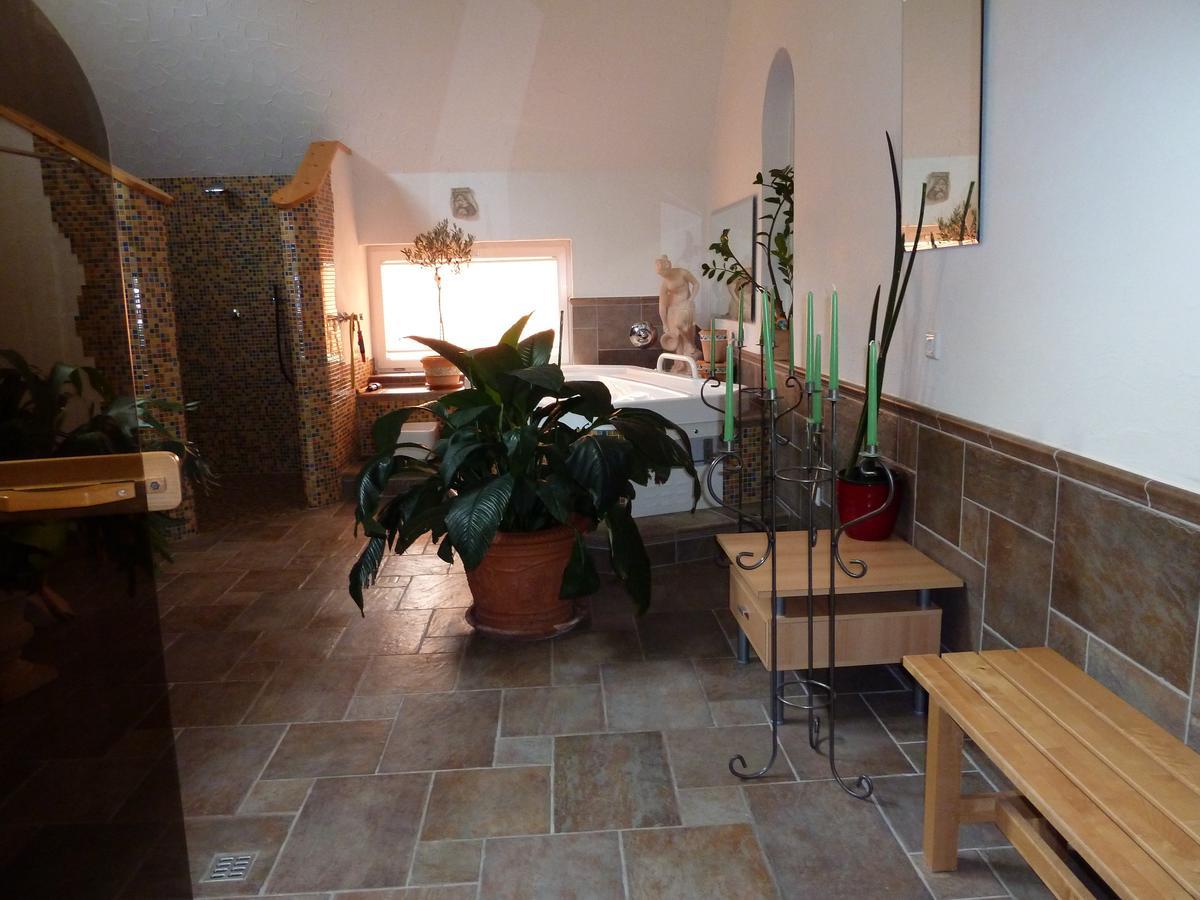 Hotel Gasthof Zur Krone Oberzent Extérieur photo